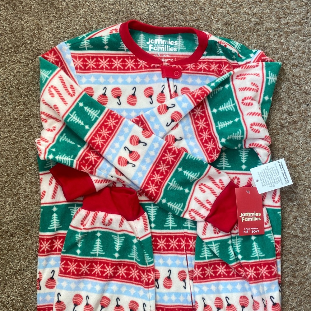NWT Kohls Jammies for Families onesie, size 7/8